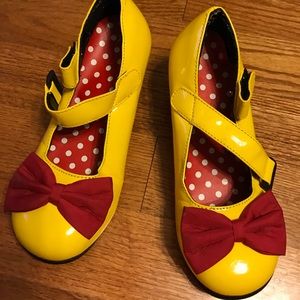 Minnie Mouse yellow shoes